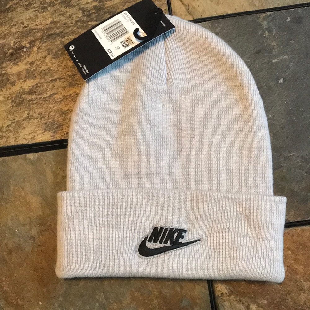 NWT Nike beanie! 🔥